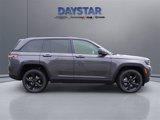 New 2025 Jeep Grand Cherokee Limited w/ Black Appearance Package image 2