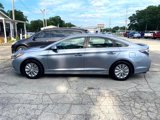 Used 2017 Hyundai Sonata SE image 2