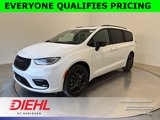 New 2026 Chrysler Pacifica Limited w/ S Appearance Package image 3