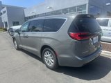 Used 2022 Chrysler Pacifica Touring-L image 4