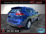 Used 2018 Nissan Rogue SV image 4