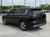 New 2025 Mitsubishi Outlander SE image 5