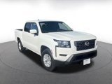 Used 2024 Nissan Frontier SV image 2