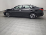 Used 2023 Nissan Altima 2.5 SV image 3