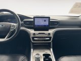 Used 2021 Ford Explorer XLT w/ Equipment Group 202A image 4