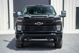 Used 2024 Chevrolet Silverado 2500 Custom image 2