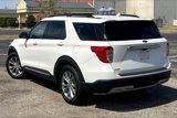 Used 2022 Ford Explorer XLT w/ Equipment Group 202A image 4