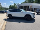 New 2025 Volkswagen Atlas SE image 2