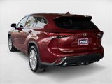 Used 2021 Toyota Highlander Limited image 3