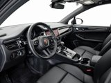 Certified 2024 Porsche Macan image 4