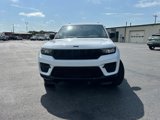 New 2025 Jeep Grand Cherokee Altitude image 6