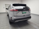Used 2023 Ford Edge SEL image 6