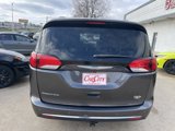 Used 2017 Chrysler Pacifica Touring-L image 4