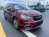 Used 2021 Chrysler Pacifica Touring-L image 2