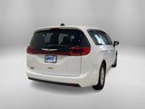 New 2025 Chrysler Pacifica Select image 4