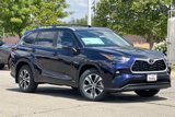 New 2025 Toyota Highlander XLE image 2