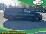 New 2023 Chrysler Pacifica Touring-L w/ S Appearance Package image 2