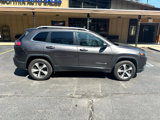 Used 2019 Jeep Cherokee Limited image 2