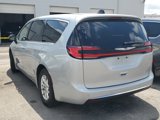 Used 2023 Chrysler Pacifica Touring-L image 5