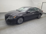 Used 2023 Nissan Altima 2.5 SV w/ SV Premium Package image 2