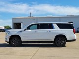 Used 2025 GMC Yukon XL Denali w/ Denali Reserve Package image 3