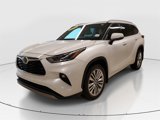 Used 2024 Toyota Highlander Platinum image 4