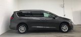 Used 2022 Chrysler Pacifica Touring-L image 4