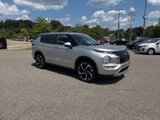 New 2025 Mitsubishi Outlander SE image 2