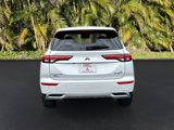 New 2025 Mitsubishi Outlander SE image 4