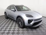 Used 2025 Porsche Macan Electric image 3
