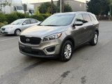 Used 2017 Kia Sorento LX w/ LX Convenience Package image 3
