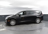 New 2026 Chrysler Pacifica Select image 4