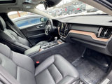 Used 2021 Volvo XC60 T5 Momentum w/ Premium Package image 5