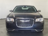 Used 2019 Chrysler 300 Touring w/ Chrome Appearance Package image 2