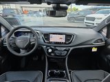 New 2026 Chrysler Pacifica Limited image 5