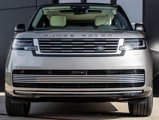 Used 2025 Land Rover Range Rover SV image 4