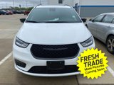 Used 2024 Chrysler Pacifica Premium image 5
