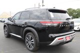 New 2025 Nissan Pathfinder Platinum image 3