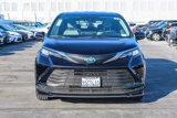 Used 2025 Toyota Sienna LE image 2