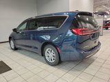 New 2025 Chrysler Pacifica Select image 4