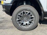 New 2025 GMC Hummer EV 3X w/ LPO, Roof Cross Rail Package image 5
