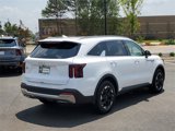 New 2025 Kia Sorento S image 4