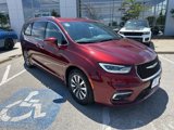 Used 2021 Chrysler Pacifica Touring-L image 6