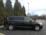 New 2025 Chrysler Pacifica Select image 3