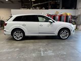 Used 2017 Audi Q7 3.0T Prestige w/ Prestige Package image 4