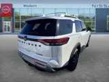 New 2025 Nissan Pathfinder Platinum w/ Black Appearance Package image 2