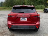 Used 2021 Toyota Highlander XLE image 5