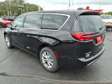 New 2026 Chrysler Pacifica Select image 4