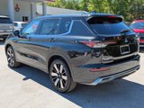 New 2025 Mitsubishi Outlander SE image 6