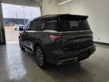 New 2025 INFINITI QX80 Luxe image 2
